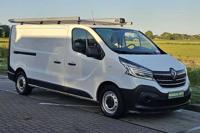 Renault Trafic (2021) thumbnail 4