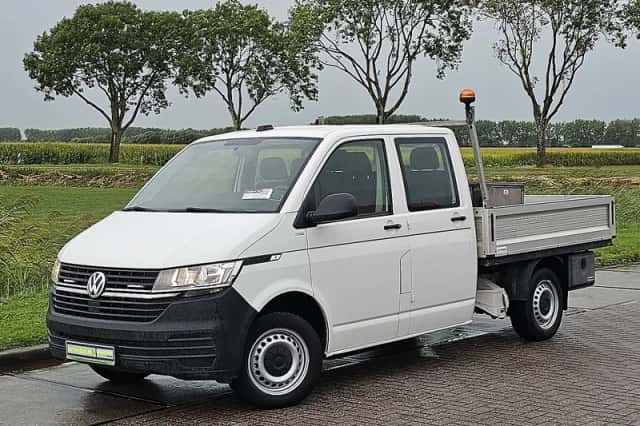 Volkswagen Transporter (2020) thumbnail 2