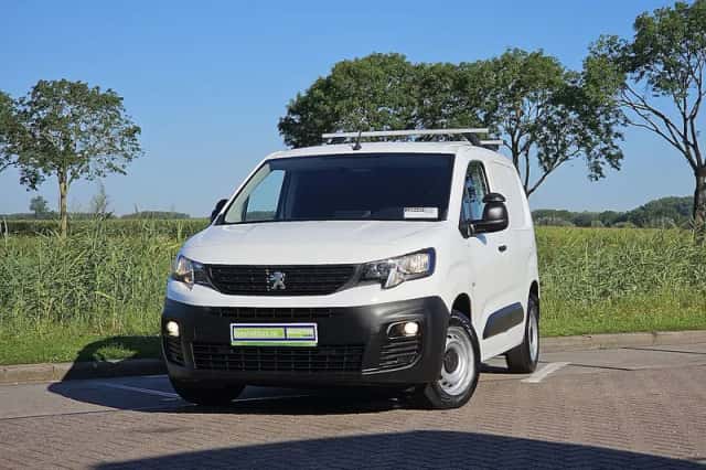 Peugeot Partner (2021) thumbnail 1