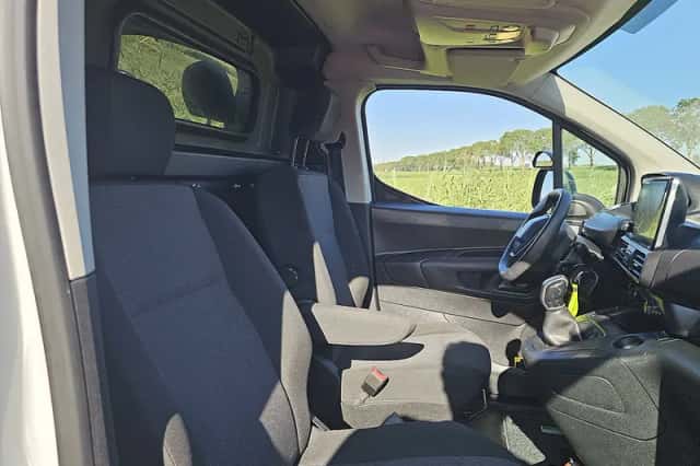 Peugeot Partner (2021) thumbnail 6
