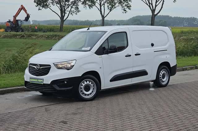 Opel Combo (2021) thumbnail 2