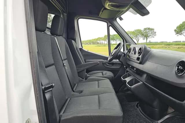 Mercedes-Benz Sprinter (2022) thumbnail 6