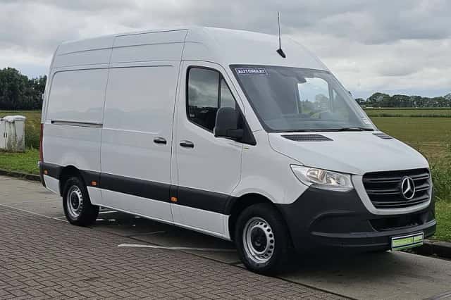 Mercedes-Benz Sprinter (2022) thumbnail 4