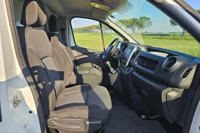 Renault Trafic (2021) thumbnail 6