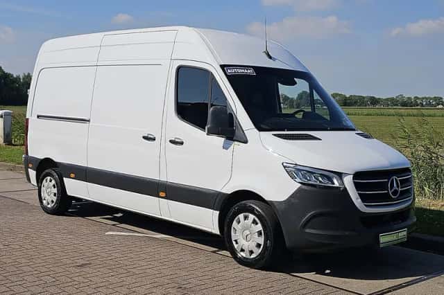 Mercedes-Benz Sprinter (2022) thumbnail 4