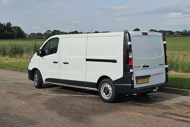 Renault Trafic (2018) thumbnail 5