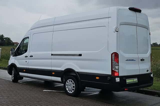 Ford E-Transit (2024) thumbnail 5
