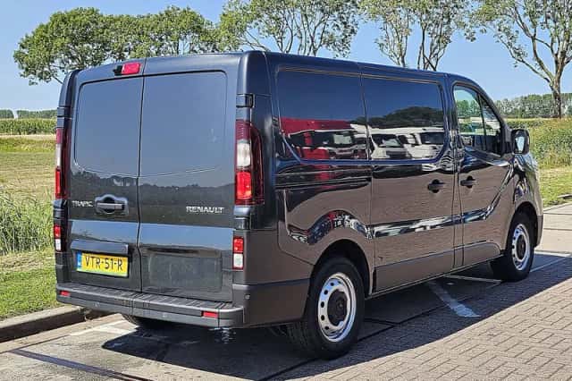 Renault Trafic (2023) thumbnail 3