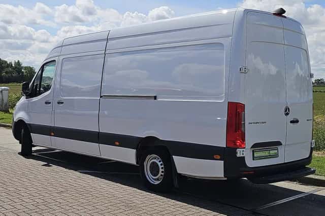 Mercedes-Benz Sprinter (2021) thumbnail 5
