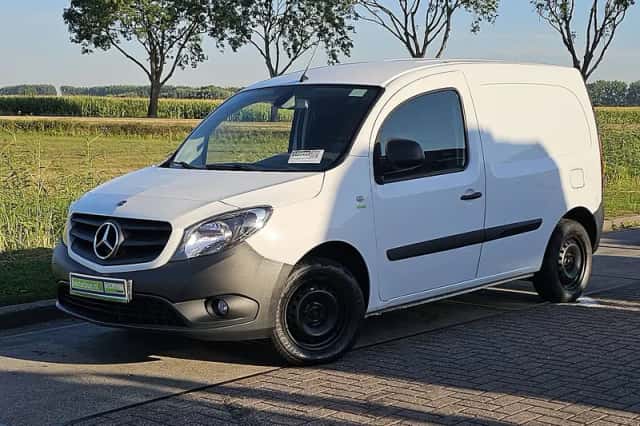 Mercedes-Benz Citan (2020) thumbnail 2