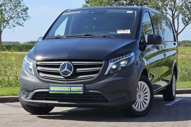 Mercedes-Benz eVito (2025) thumbnail 1
