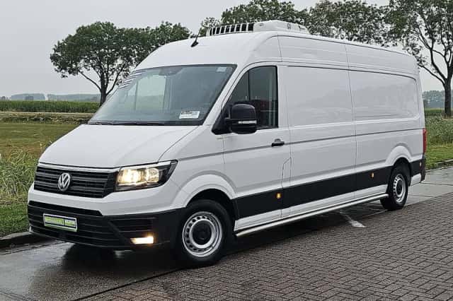 Volkswagen Crafter (2022) thumbnail 2