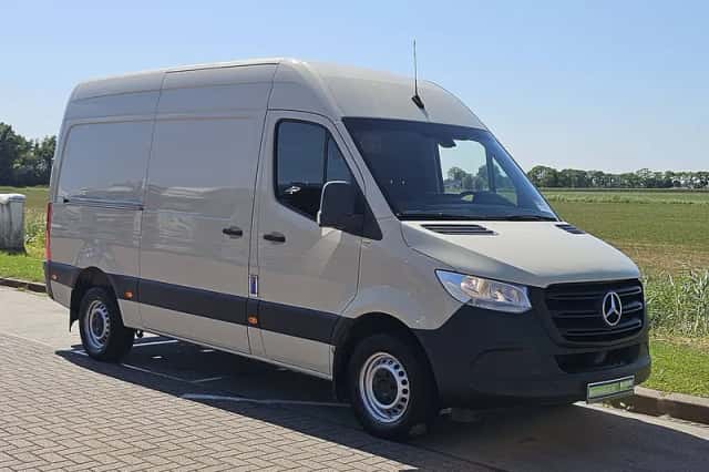 Mercedes-Benz Sprinter (2019) thumbnail 4