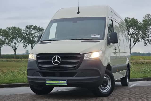 Mercedes-Benz Sprinter (2019) thumbnail 1