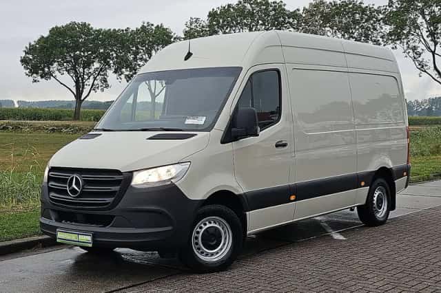 Mercedes-Benz Sprinter (2019) thumbnail 2