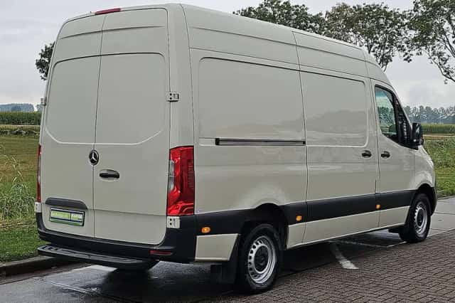 Mercedes-Benz Sprinter (2019) thumbnail 3