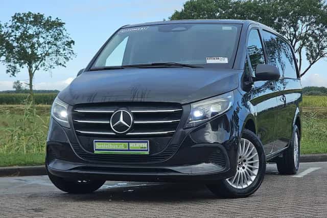 Mercedes-Benz Vito (2024) thumbnail 1