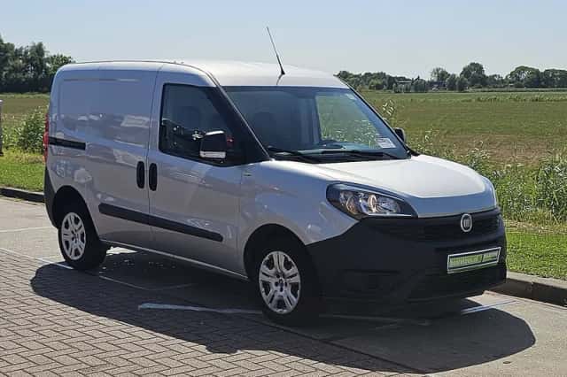 Fiat Doblò (2020) thumbnail 4