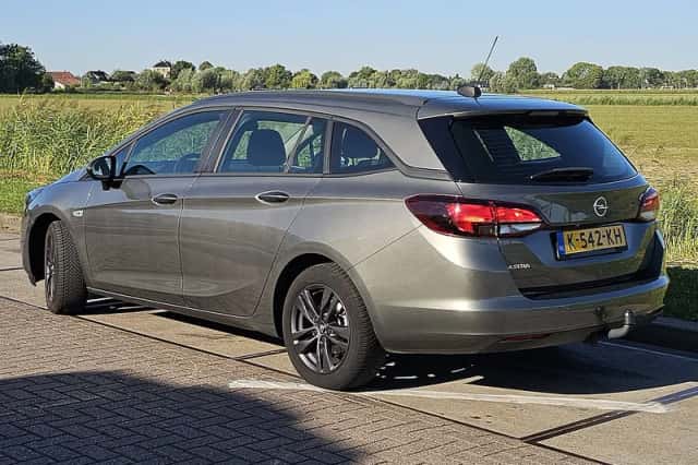 Opel Astra (2021) thumbnail 5