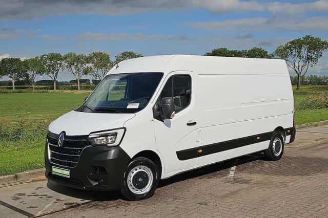 Renault Master (2023) thumbnail 2