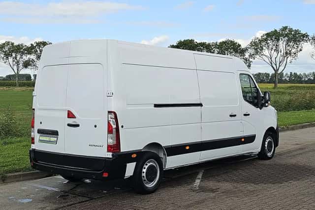 Renault Master (2023) thumbnail 3