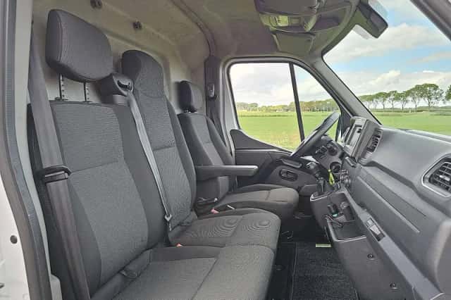 Renault Master (2023) thumbnail 6