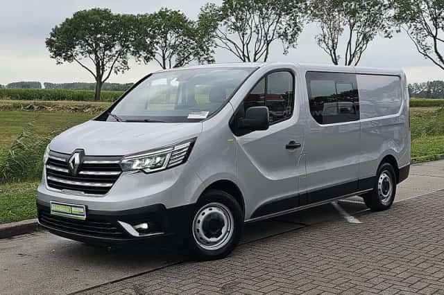 Renault Trafic (2022) thumbnail 2