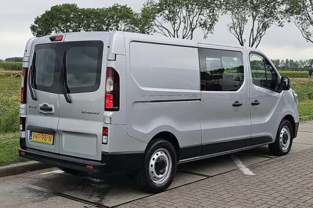 Renault Trafic (2022) thumbnail 3