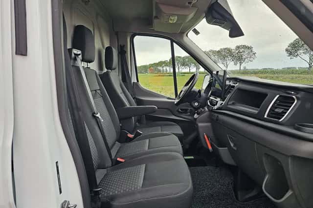 Ford Transit (2024) thumbnail 6