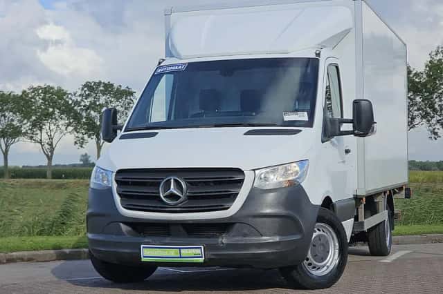 Mercedes-Benz Sprinter (2020) thumbnail 1