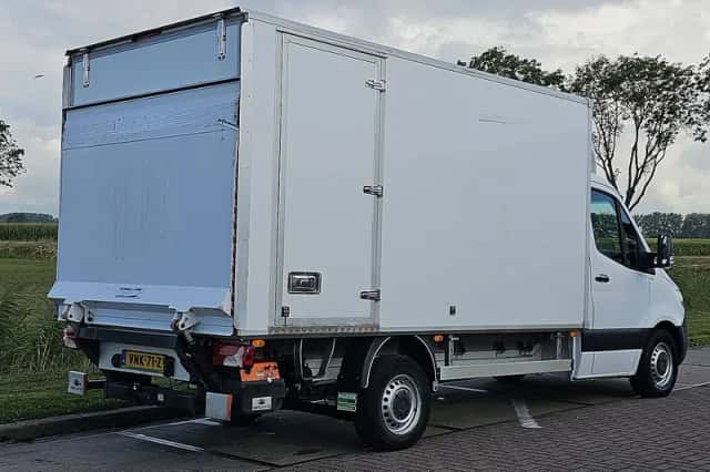 Mercedes-Benz Sprinter (2020) thumbnail 3