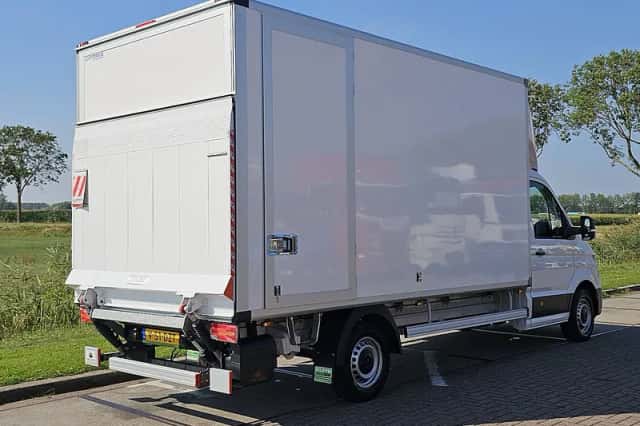 Volkswagen Crafter (2024) thumbnail 3