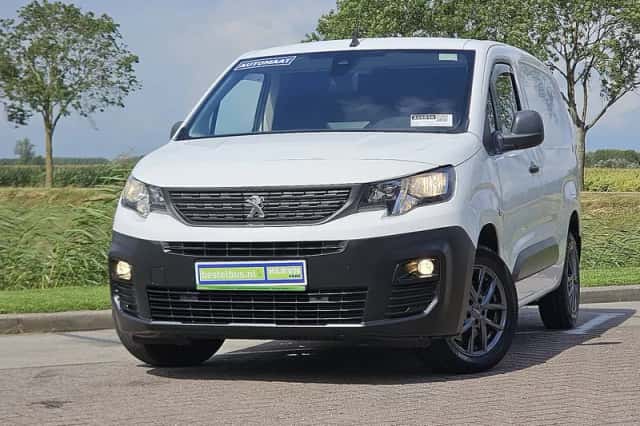 Peugeot Partner (2019) thumbnail 1