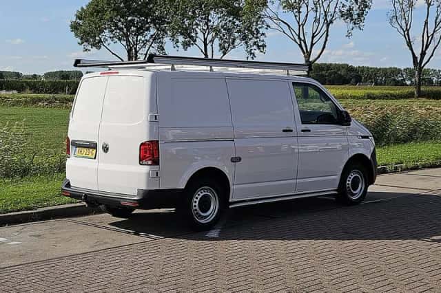 Volkswagen Transporter (2020) thumbnail 3