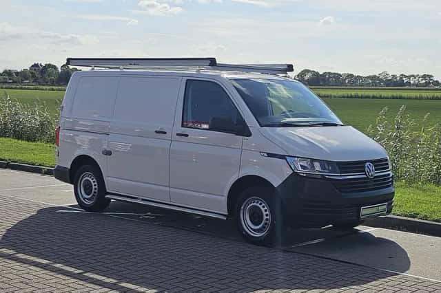 Volkswagen Transporter (2020) thumbnail 4