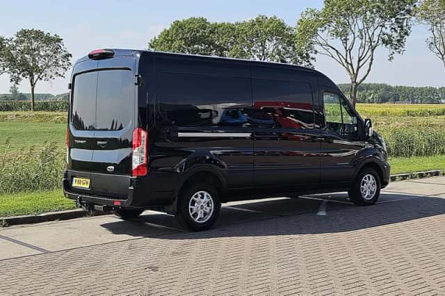 Ford Transit (2024) thumbnail 3