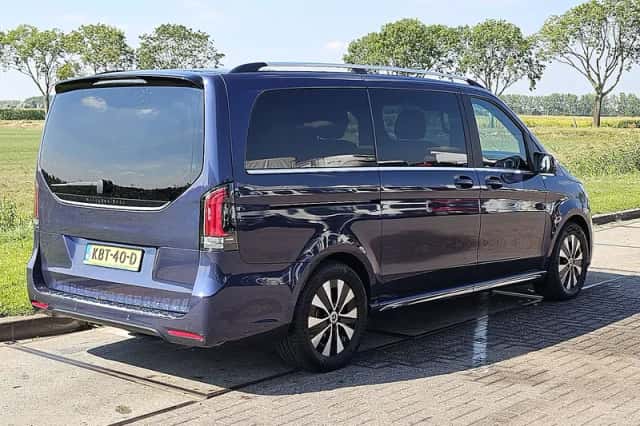 Mercedes-Benz EQV (2024) thumbnail 3