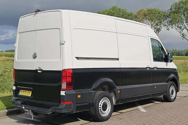 Volkswagen Crafter (2017) thumbnail 3