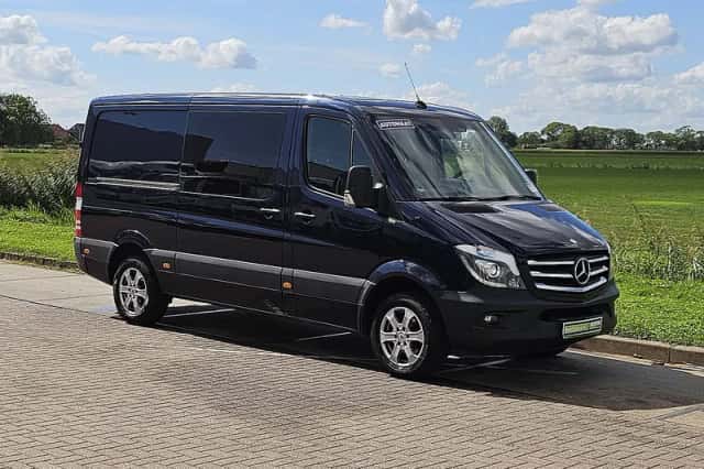 Mercedes-Benz Sprinter (2015) thumbnail 4