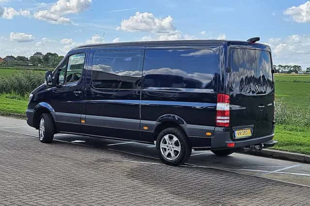 Mercedes-Benz Sprinter (2015) thumbnail 5