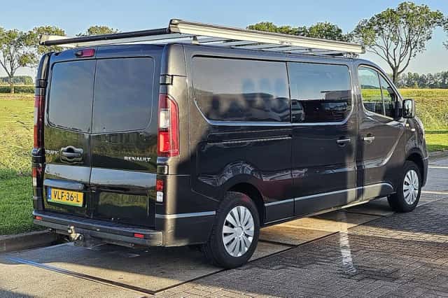 Renault Trafic (2021) thumbnail 3