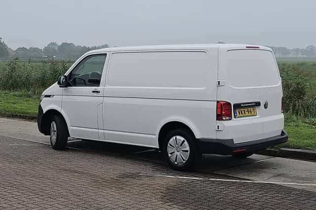 Volkswagen Transporter (2021) thumbnail 5