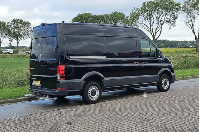 Volkswagen Crafter (2024) thumbnail 3