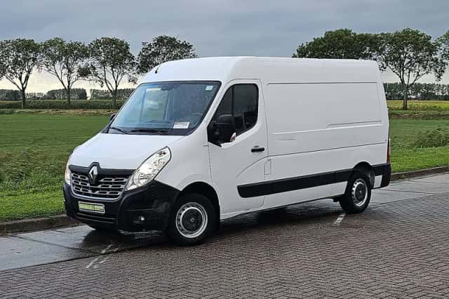 Renault Master (2018) thumbnail 2