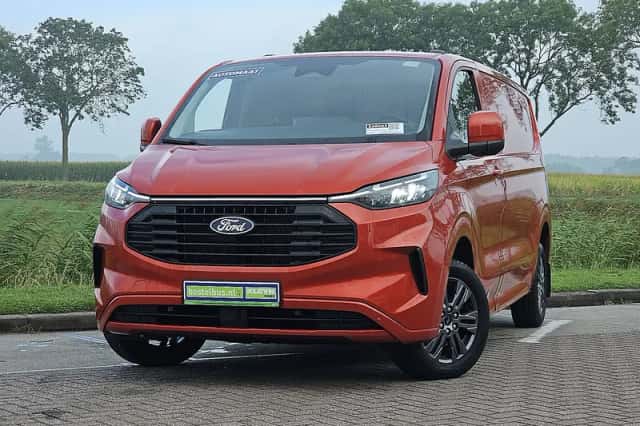 Ford Transit (2024) thumbnail 1