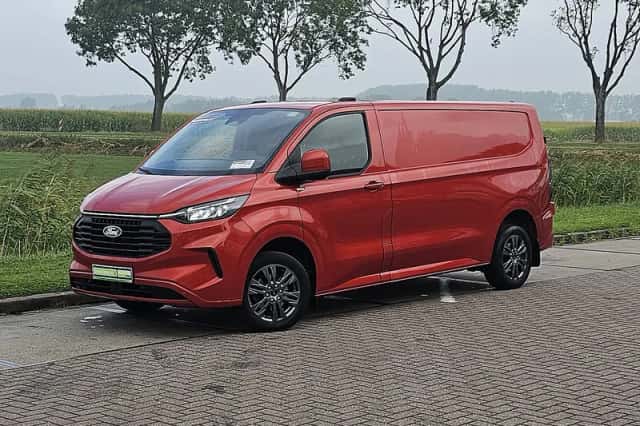 Ford Transit (2024) thumbnail 2