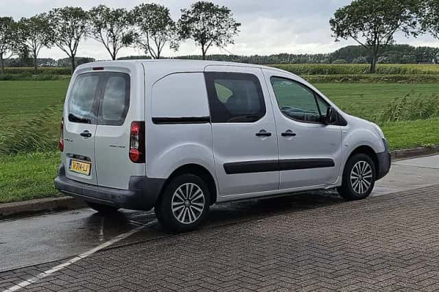 Peugeot Partner (2018) thumbnail 3