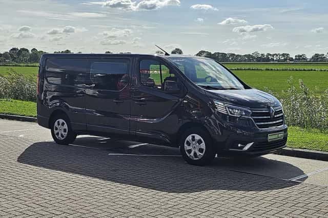 Renault Trafic (2022) thumbnail 4
