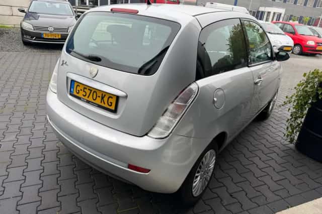 Lancia Ypsilon (2007) thumbnail 5
