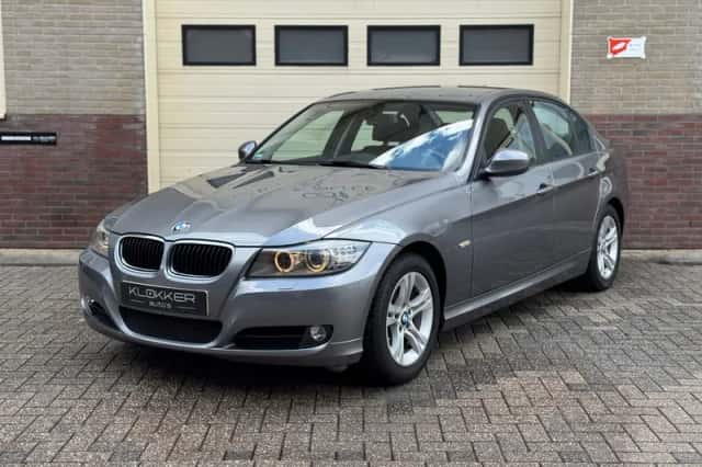 BMW 3-Serie (2011) thumbnail 1